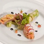Salinas Hotel *